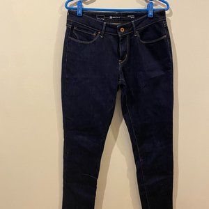 Women's Levi Modern Rise Skinny, waist 30, dark wash